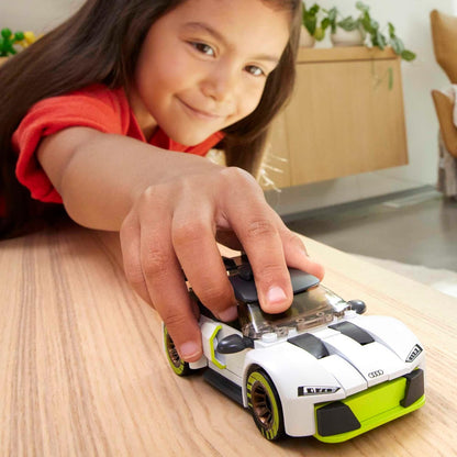 Conjunto de carro de corrida de brinquedo de construção MEGA Hot Wheels, Audi R8 LMS GT2 com 73 peças, 1 micro figura de ação motorista, branco, ideias de presentes para crianças de 5 anos ou mais, HKF93