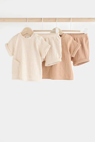 |BabyBoy| Conjunto De Camiseta e Shorts Para Bebê - Cru/Bronze