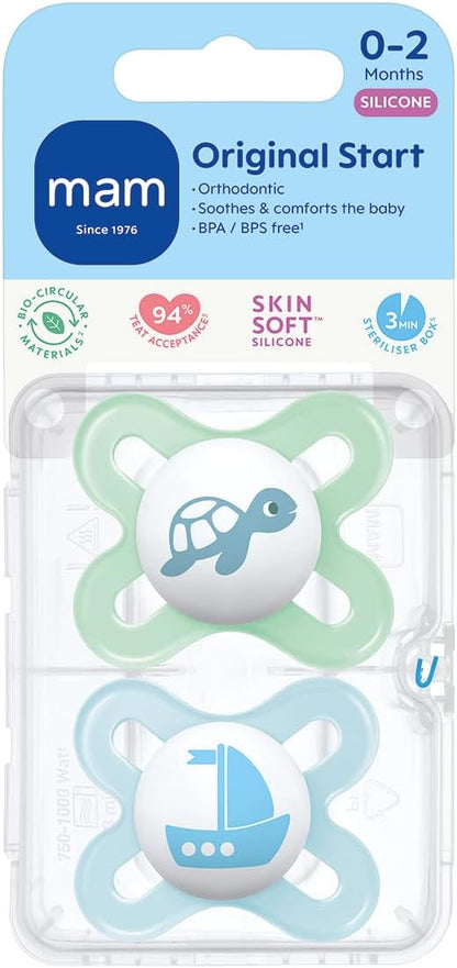 MAM Chupeta Original Start 0-2 meses (conjunto de 2), chupeta para bebê feita de material sustentável, tetina de silicone SkinSoft, com estojo para chupeta MAM, azul (os designs podem variar)