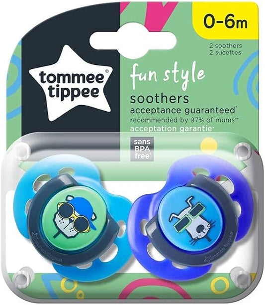 Tommee Tippee Manequins Fun Style, design ortodôntico simétrico, silicone sem BPA, 0-6m, pacote de 2 manequins, as cores podem variar