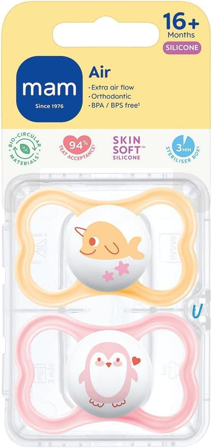 MAM Chupetas Air 16+ meses (pacote com 2), chupetas para bebês com estojo de viagem esterilizável, itens essenciais para bebês, pêssego/creme (os designs podem variar)