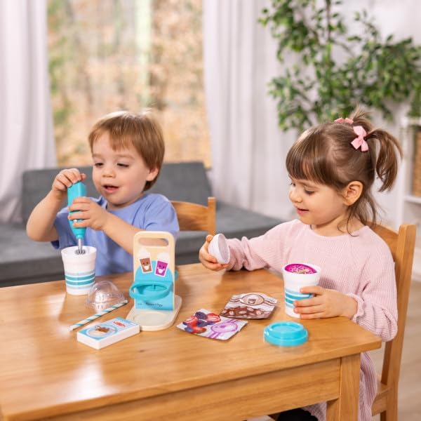 Melissa e Doug Conjunto de bebidas quentes e frias comida de simulação para meninos e meninas de 3 anos ou mais