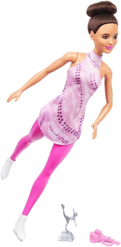 Muñeca Barbie Careers Fashion y accesorios, morena con traje de patinaje rosa extraíble con patines de hielo y trofeo, HRG37