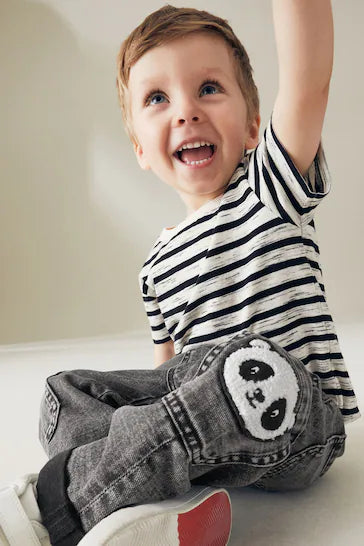 |Boy| Jeans Utilitários - Jeans Preto Com Panda (3 meses a 7 anos)