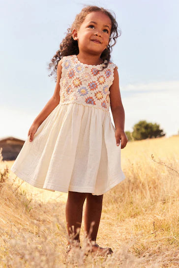 |Niña| Vestido de crochet cuadrado crudo jaspeado (3 meses a 7 años)