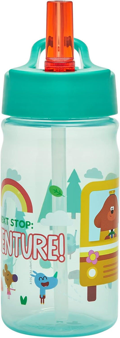 Hey Duggee Garrafa de água Adventure com canudo dobrável 380ml - Mercadoria oficial da Polar Gear - Crianças reutilizáveis sem derramamento sem BPA - Plástico reciclável - Para piquenique esportivo em berçário escolar - Verde