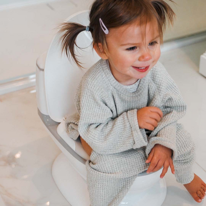 Pote Plus - My First WC Potty (Cinza) - Vencedor do Prêmio Mãe e Bebê Gold 2023 de Melhor Produto de Treinamento Potty