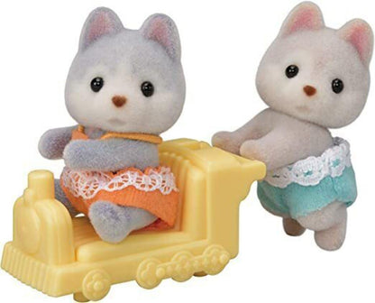 Sylvanian Families Husky Twins - conjunto de casa de bonecas 5638