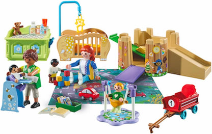 Playmobil 71649 MyLife: pacote promocional para grupos infantis, incluindo cinco figuras, torre de brincar, escorregador e muitos acessórios adoráveis, conjuntos de jogos detalhados adequados para crianças de 4 anos ou mais