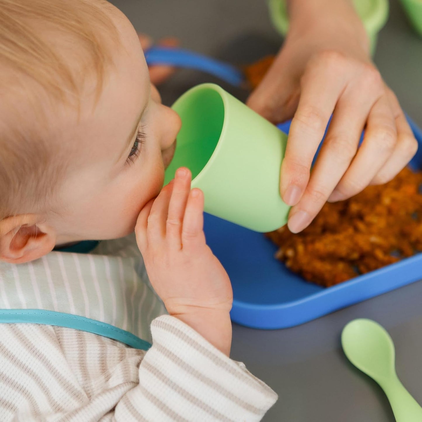 Nuby Potes de armazenamento Good Square Meal Nesting - Duráveis | Laváveis na máquina de lavar louça | Autoalimentados (pacote com 3)