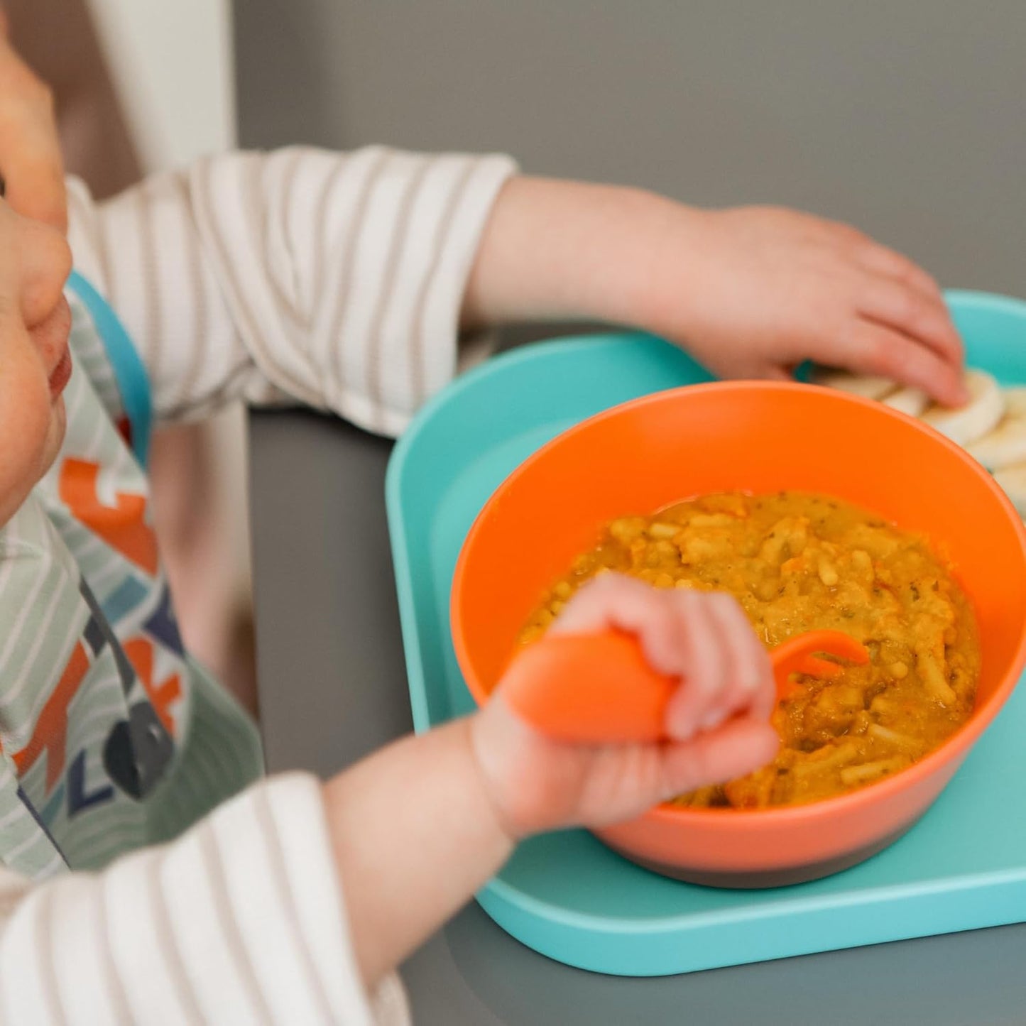 Nuby Potes de armazenamento Good Square Meal Nesting - Duráveis | Laváveis na máquina de lavar louça | Autoalimentados (pacote com 3)