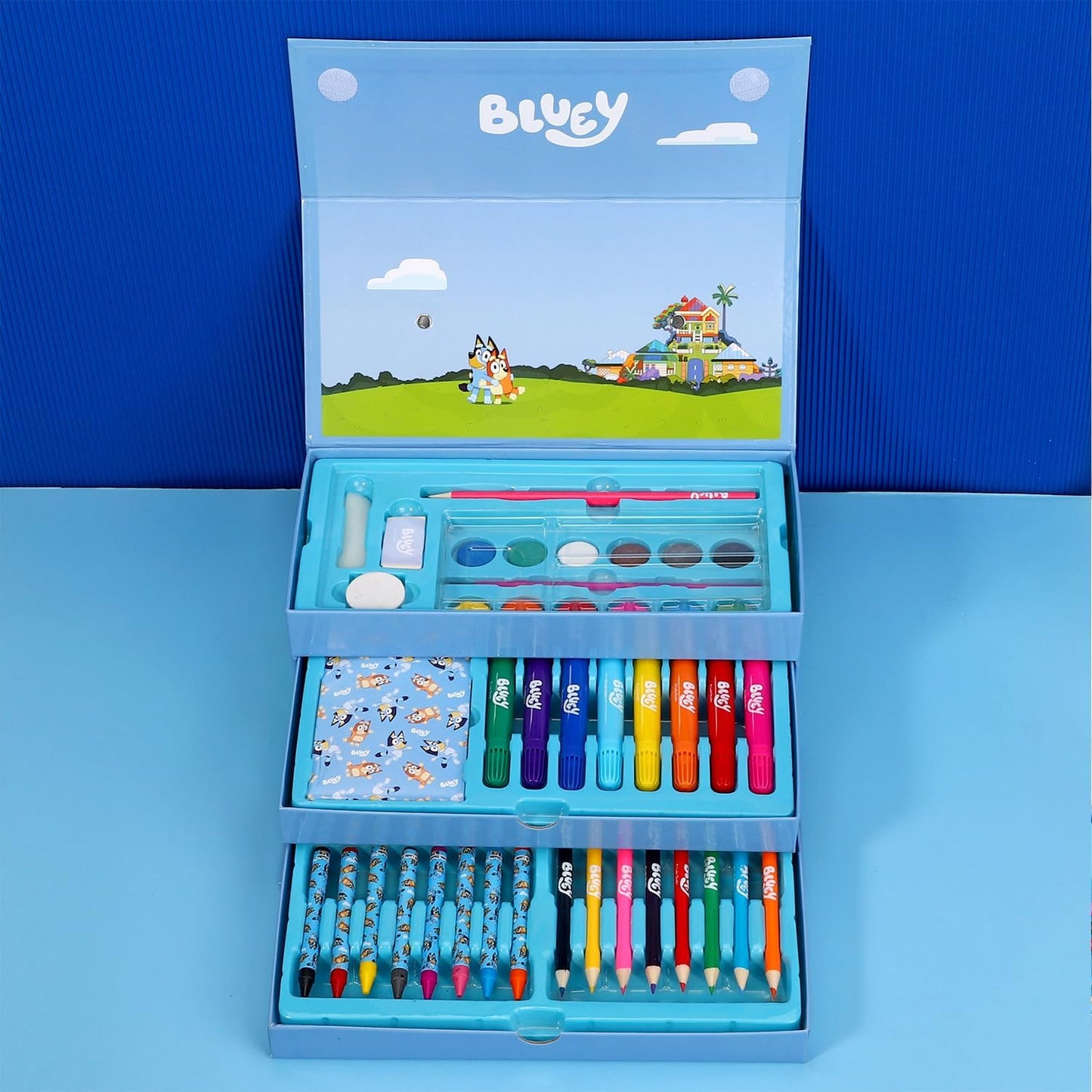 Bluey Conjunto de artigos de papelaria para colorir para crianças com 52 peças, canetas hidrográficas, giz de cera e lápis, conjunto de viagem para crianças