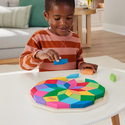 Fisher-Price Quebra-cabeça de madeira de brinquedo pré-escolar com desenho geométrico de mandala, 40 peças de madeira para crianças de 3 anos ou mais, HXT94