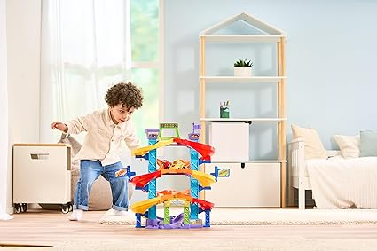 VTech Toot-Toot Drivers Criss-Cross Raceway, Playset de carro de brinquedo com 2 veículos incluídos, 3 zonas de colisão emocionantes, músicas e frases divertidas, brinquedo interativo para crianças 12 meses, 2, 3, 4 +, versão em inglês