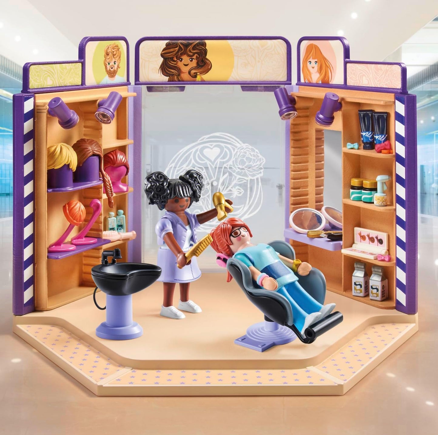 Playmobil 71535 myLife: salão de cabeleireiro, penteados e perucas da moda para clientes, com diversos acessórios para experimentação, conjuntos de jogos criativos adequados para crianças a partir de 5 anos