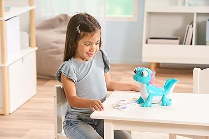 VTech Tasty Treats Axolotl, juguete interactivo para niños con reacciones divertidas, 8 bocadillos simulados y canciones y frases educativas, regalo para niños de 3, 4, 5 años en adelante, versión en inglés