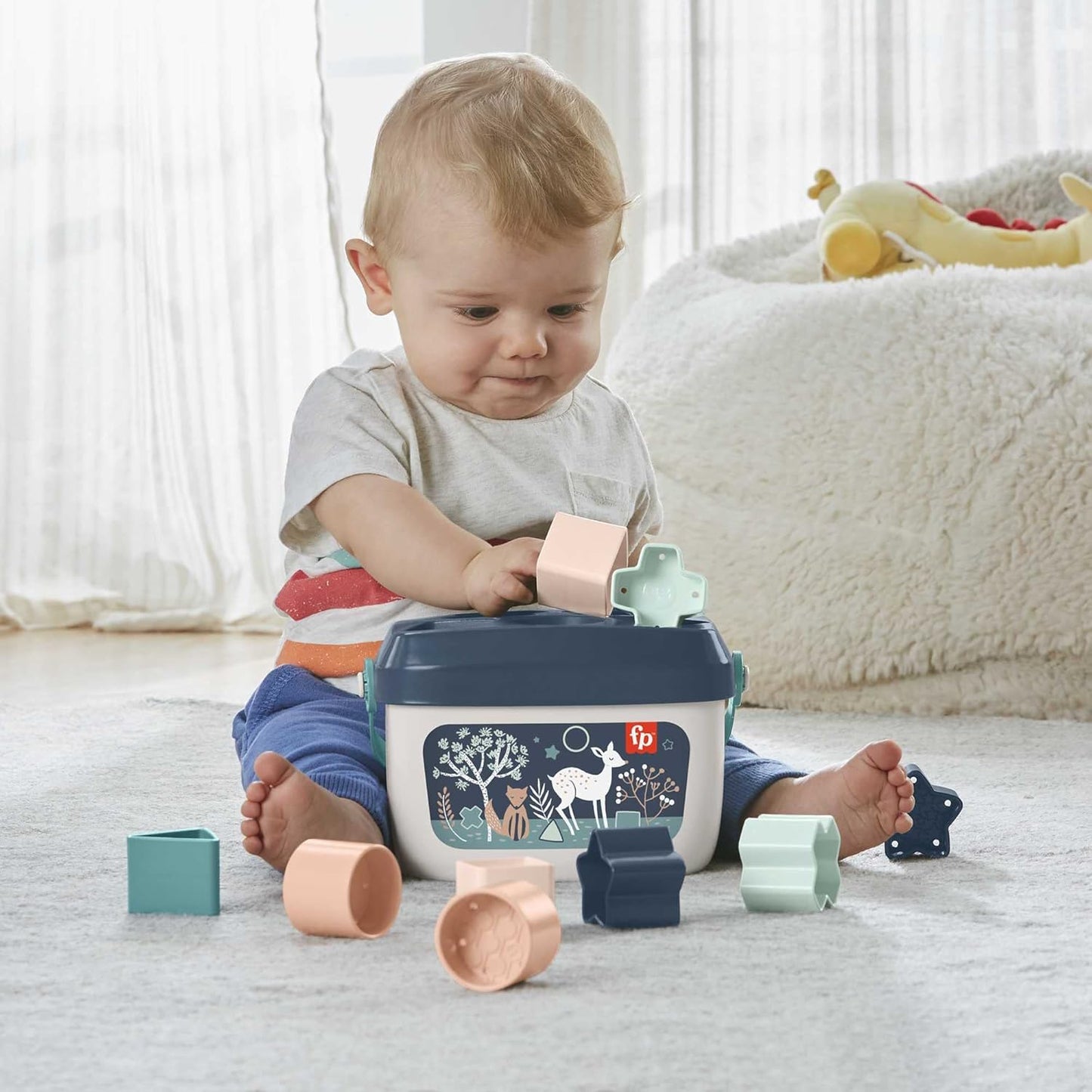 Fisher-Price Empilhamento de brinquedo Baby’s First Blocks Conjunto de 10 formas para brincadeiras de classificação para bebês de 6 meses ou mais, Navy Fawn, HJP20