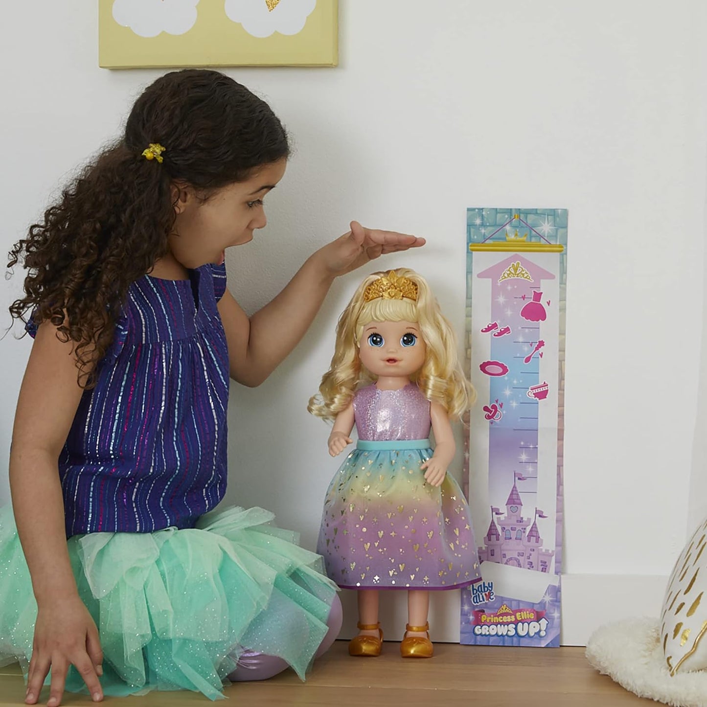 Baby Alive Princesa Ellie cresce! Boneca interativa com acessórios, bonecas falantes, brinquedos para meninas e meninos de 3 anos e mais, cabelo loiro, 18 polegadas