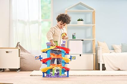 VTech Toot-Toot Drivers Criss-Cross Raceway, juego de coches de juguete con 2 vehículos incluidos, 3 zonas de choque emocionantes, canciones y frases divertidas, juguete interactivo para niños pequeños de 12 meses, 2, 3, 4+, versión en inglés