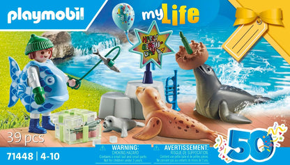 Playmobil 71448 Minha Vida: Guardião com Animais, festa de aniversário com duas focas e uma foca bebê, encenação divertida e imaginativa, conjuntos de jogos artísticos adequados para crianças a partir de 4 anos