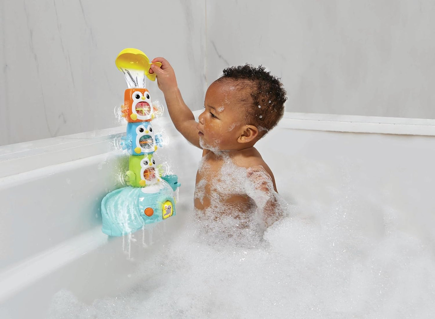 VTech Stack and Slide Penguin Pals, Juguete de baño interactivo apilable para juego sensorial, 3 pingüinos apilables, canciones, frases y melodías, regalo para niños de 12, 18, 24 meses en adelante, versión en inglés