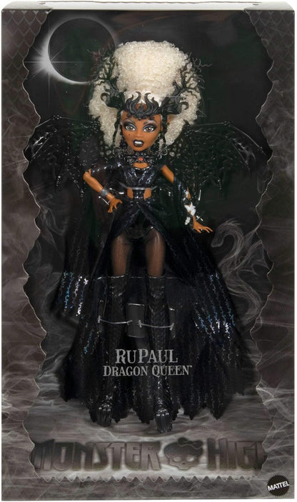 Monster High Boneca RuPaul, Dragon Queen versão colecionável da UE com vestido preto brilhante, botas de cano alto, asas e embalagem premium