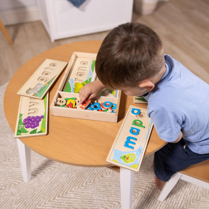 Melissa & Doug Espanhol See & Spell Brinquedo educacional de aprendizagem de línguas, brinquedos de desenvolvimento inicial e atividades, quebra-cabeça, quebra-cabeça de madeira, presente para menino ou menina de 3 anos