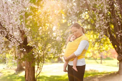 CuddleBug Portabebés - Portabebés manos libres - Envoltura suave y elástica - Portabebés recién nacido a niño de 7 a 35 libras - Talla única para todos los portabebés - Portabebés saludable para la cadera