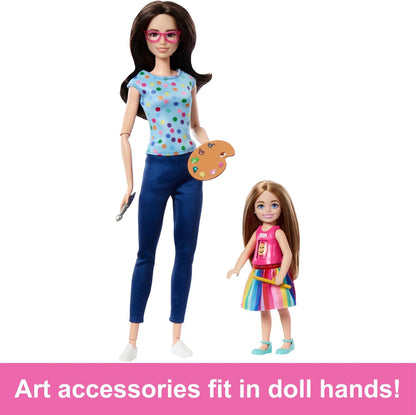 Barbie Conjunto de arteterapia com boneca terapeuta, boneca pequena com camisa emoji giratória e acessórios, incluindo animal de estimação, peças com tema de arte, adesivos e muito mais, HRG48