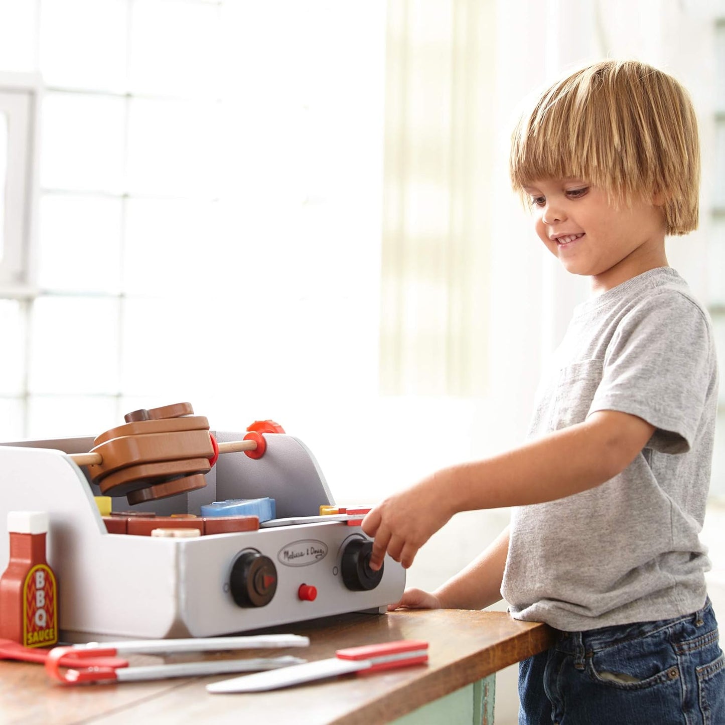 Melissa & Doug Conjunto de Churrasco Rotisserie & Grill | Acessórios e brinquedos de cozinha | Dramatização | Brinquedos para 3 anos | Cozinha de brinquedo | Cozinha infantil e lúdica | Brinquedos de madeira para brincar | Presente para menino ou menina