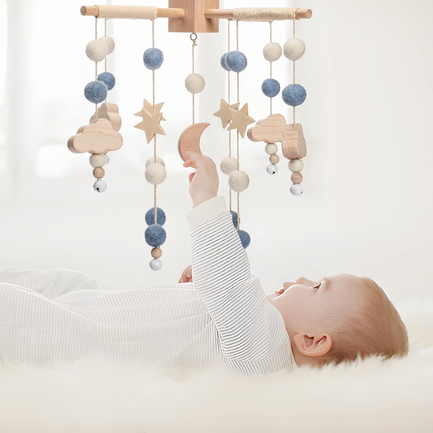 let's make bolas móveis de madeira + lã para bebês, sinos de vento, sinos de rede de berçário, presentes de recém-nascidos para meninas ou meninos (lua azul)