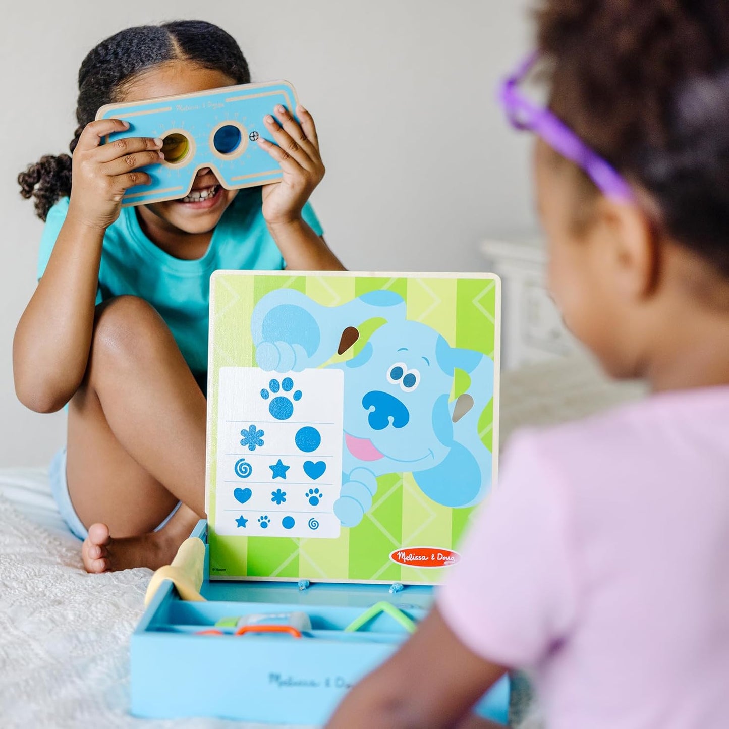 Melissa & Doug As pistas de Blue e você! Hora dos óculos Eye Doctor Play Set | Brinquedo de dramatização para crianças | 3 e superiores | Presente para meninos ou meninas | Materiais certificados pelo FSC