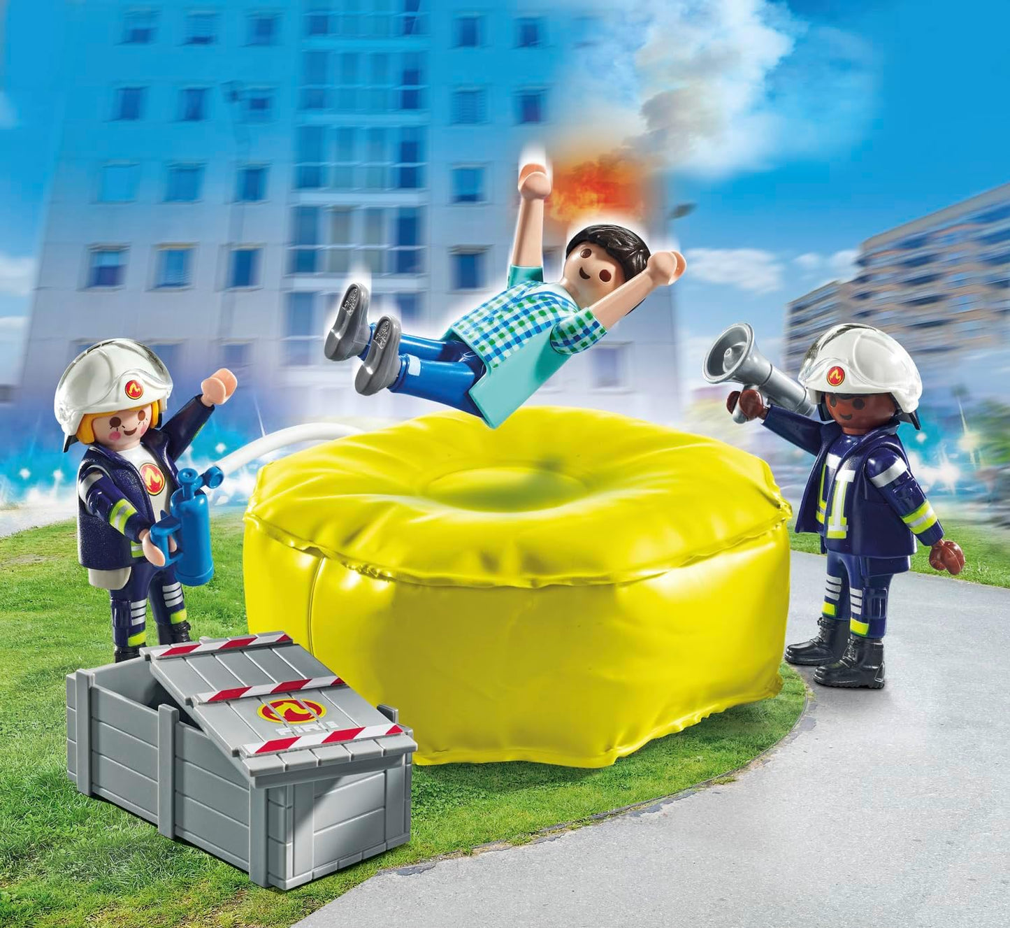 Playmobil 71465 Action Heroes: Bombeiros com almofada de ar, com capacetes, megafone e extintor de incêndio, encenação divertida e imaginativa, conjuntos de jogos detalhados adequados para crianças a partir de 4 anos