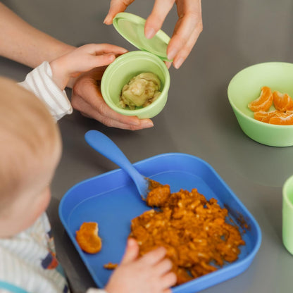 Nuby Potes de armazenamento Good Square Meal Nesting - Duráveis | Laváveis na máquina de lavar louça | Autoalimentados (pacote com 3)