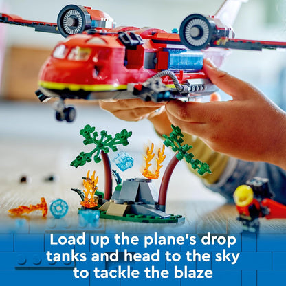 LEGO Brinquedo de avião de resgate de incêndio urbano para meninos, meninas e crianças de 6 anos ou mais que amam brincadeiras imaginativas, conjunto de brinquedos para veículos de emergência de avião inclui 3 minifiguras, ideia de presente de