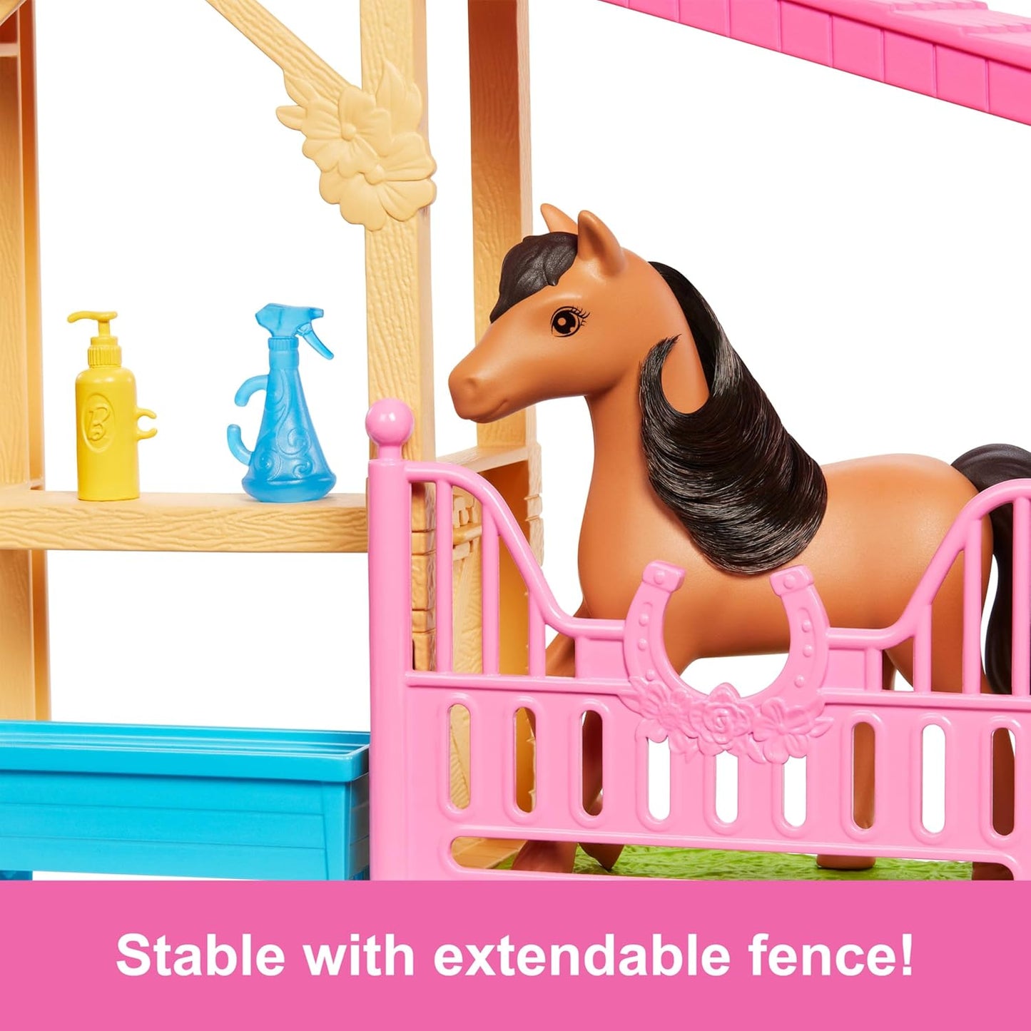 Barbie Conjunto de brinquedos estábulos com boneca fashion, pequeno pônei de brinquedo e mais de 10 acessórios, inspirado em Barbie Mysteries: The Great Horse Chase, HXJ40