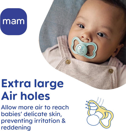 MAM Chupetas Air Night 6 meses ou mais (pacote com 2), chupetas para bebês que brilham no escuro com estojo de viagem autoesterilizante, itens essenciais para recém-nascidos, azul, (os designs podem variar)