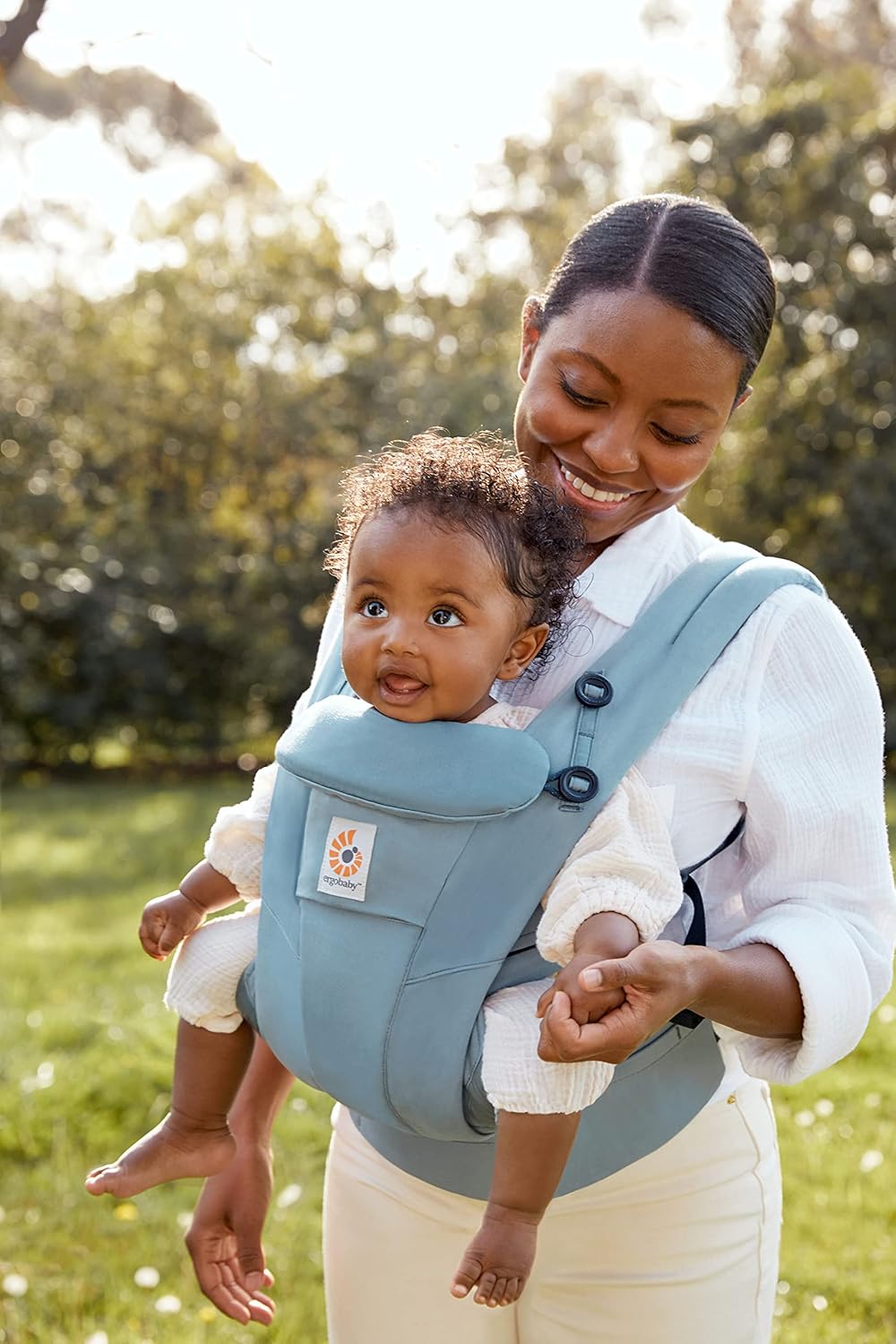 Ergobaby Mochila Porta Bebé Omni Dream para recién nacidos desde el nacimiento hasta 20,4 kg, 4 posiciones con algodón SoftTouch, posición ergonómica para llevar al bebé delante y detrás, azul pizarra