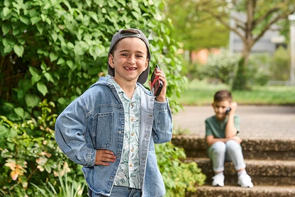 VTech KidiGear Walkie Talkies Explorer, Walkie Talkies externos com conexão digital segura, tocha, efeitos de voz, animações e jogos, brinquedo para crianças de 5, 6, 7 anos ou mais, versão em inglês