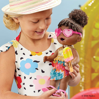 Baby Alive Boneca Sunshine Snacks, come e faz cocô, boneca aquática com tema de verão, molde para picolé, brinquedo para crianças de 3 anos ou mais, cabelo preto