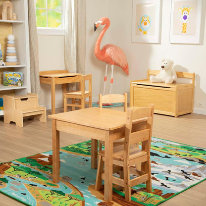 Melissa & Doug Conjunto de mesa e cadeiras infantis de madeira móveis de quarto infantil, decoração de sala de jogos, espaços de recreação e decoração de quarto