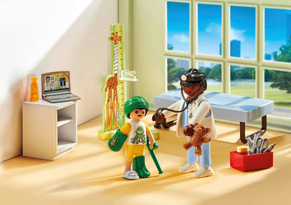 Playmobil 71619 Action Heroes: Pediatra com ursinho de pelúcia, tratamento para os mais pequenos, feito com mais de 80% de materiais reciclados e de base biológica, conjuntos de jogos detalhados adequados para crianças a partir de 4 anos