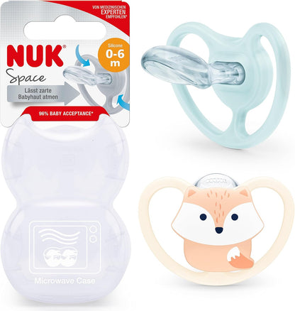 NUK Manequim de bebê do espaço | 0-6 meses | Chupetas com Ventilação Extra para Pele Sensível para Pele Sensível | Silicone sem BPA | Raposa | 2 contagem