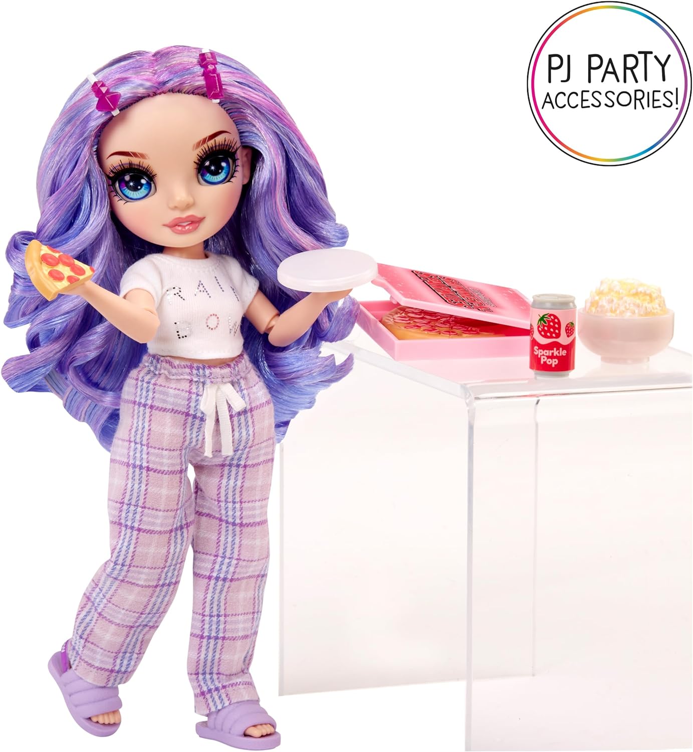 Rainbow High Junior High PJ Party - Violeta (púrpura) - Muñeca articulada de 9" con mameluco suave, pantuflas y accesorios de juego - Juguete para niños pequeños - Ideal para edades de 4 a 12 años