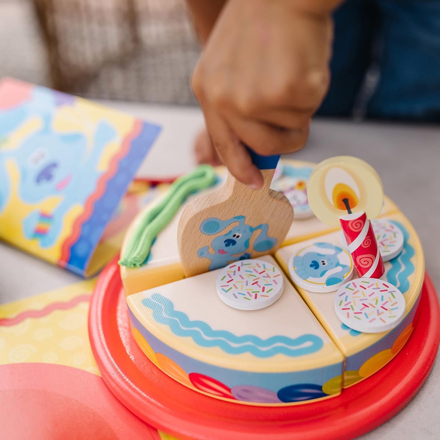 Melissa & Doug As pistas de Blue e você! Conjunto de jogos para festa de aniversário em madeira