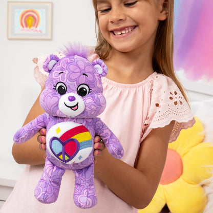 Basic Fun Care Bears, Peaceful Heart Bear Peluche de frijol de 22 cm, lindo juguete de peluche coleccionable, juguetes de peluche para niños, juguetes blandos para niñas y niños, lindos osos de peluche adecuados para niñas y niños