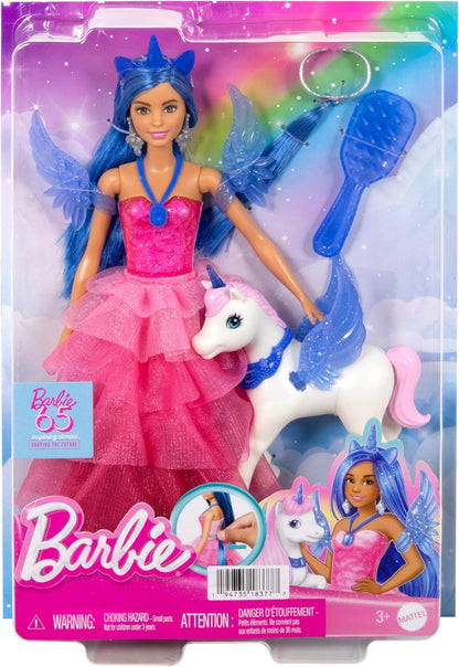 Barbie Unicórnio de brinquedo, boneca comemorativa do 65º aniversário com cabelo azul, vestido rosa e acessórios como asas de safira e alicórnio de estimação, HRR16