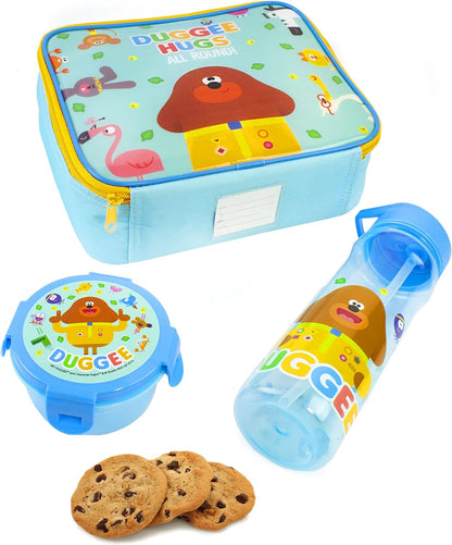 Hey Duggee Conjunto de lancheira para crianças | Saco isolado para comida, garrafa de água e lanche | Aventura com personagens de meninos e meninas | Conjunto de almoço divertido para mercadorias de séries de TV para jovens fãs do programa