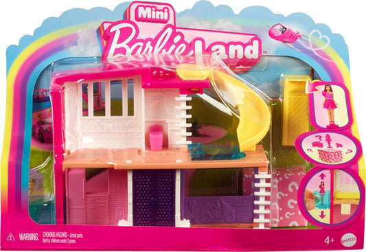 Barbie Mini BarbieLand Juegos de casa de muñecas, Mini Dreamhouse con muñeca Barbie sorpresa de 1,5 pulgadas, muebles y accesorios, además de ascensor y piscina, a partir de 4 años, HYF47