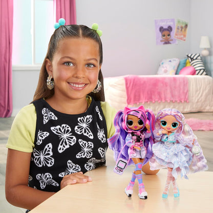 LOL. Surpresa! OMG Fashion Doll Ace com 15 surpresas - boneca incluindo moda e acessórios com tema de jogos - ótimo para crianças a partir de 4 anos